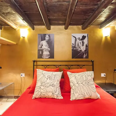 Independent In Trevi Fountain - Spain Square شقة روما