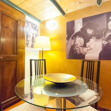 Independent In Trevi Fountain - Spain Square Apartament Rzym